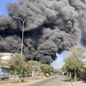 gaziantepte buyuk yangin dumanlar gokyuzunu kapladi VZUsEtHq