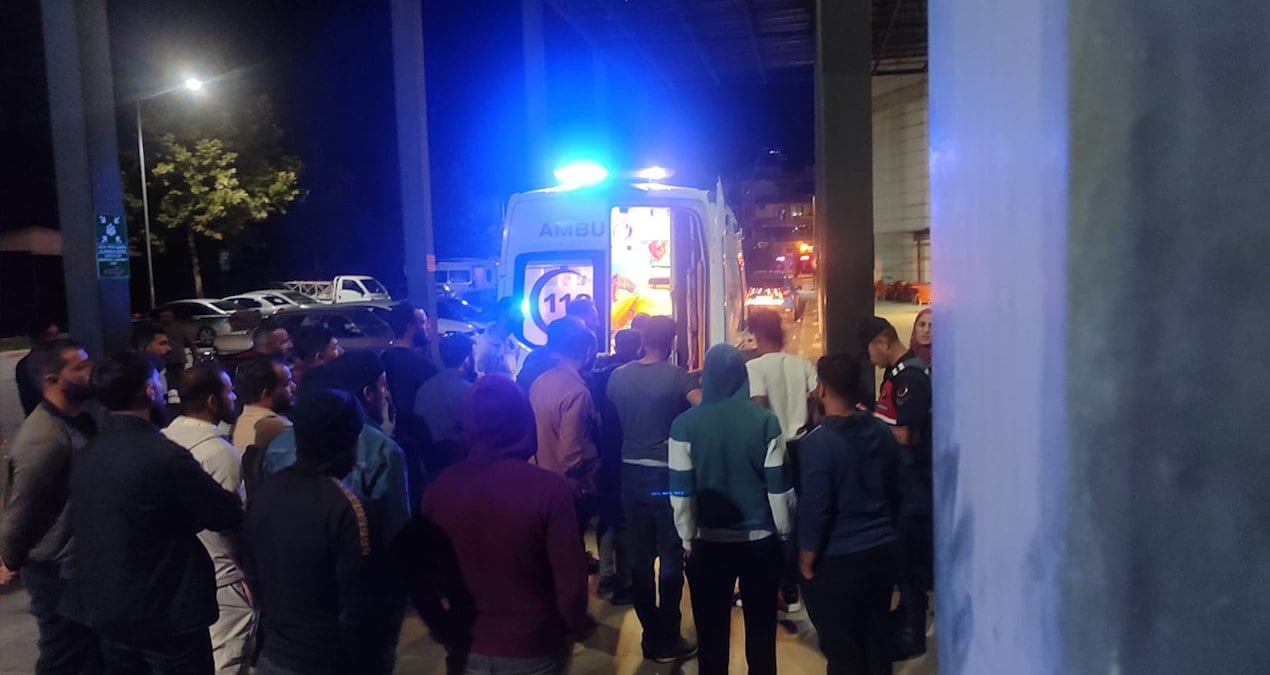 feci kaza sonrasi can pazari 1 olu 8 yarali ZNYWUaG8