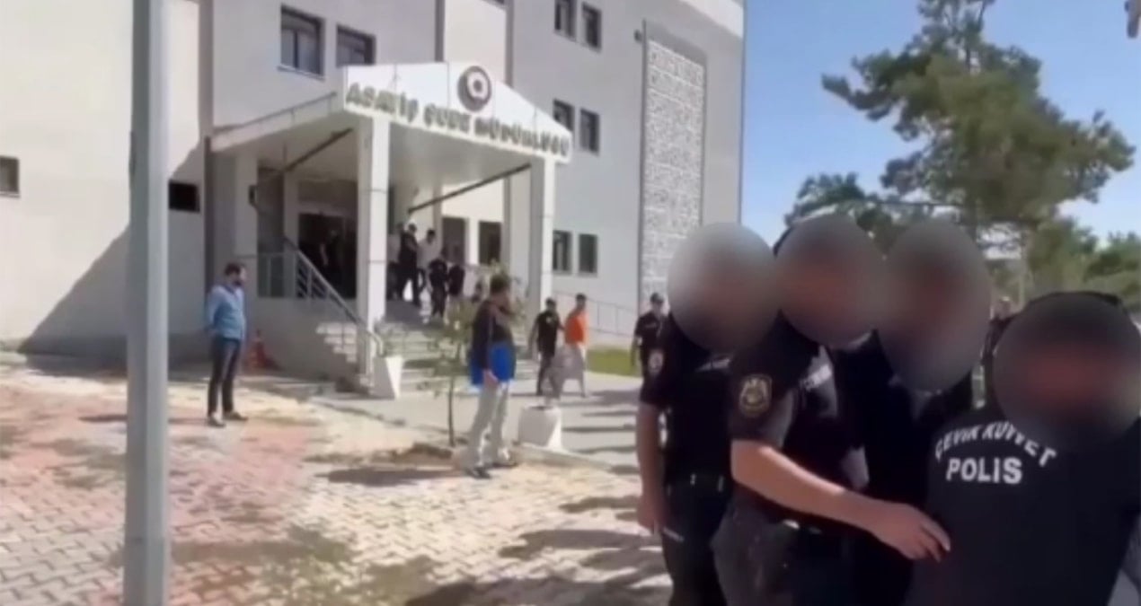 iki grup birbirine girdi 20 kisi gozaltina alindi MRe7SjxL