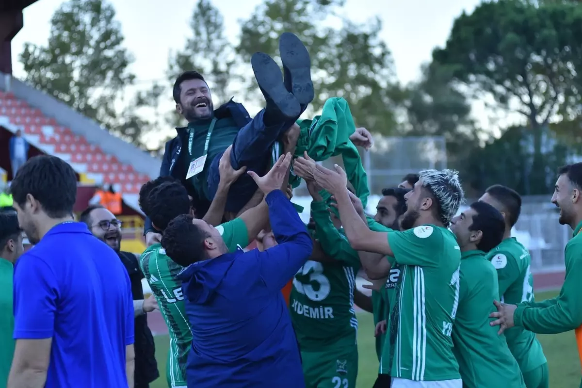 kafkasspor geriye dustugu macta 8 kisi kalmalarina ragmen galip geldi 5D5K8O4n