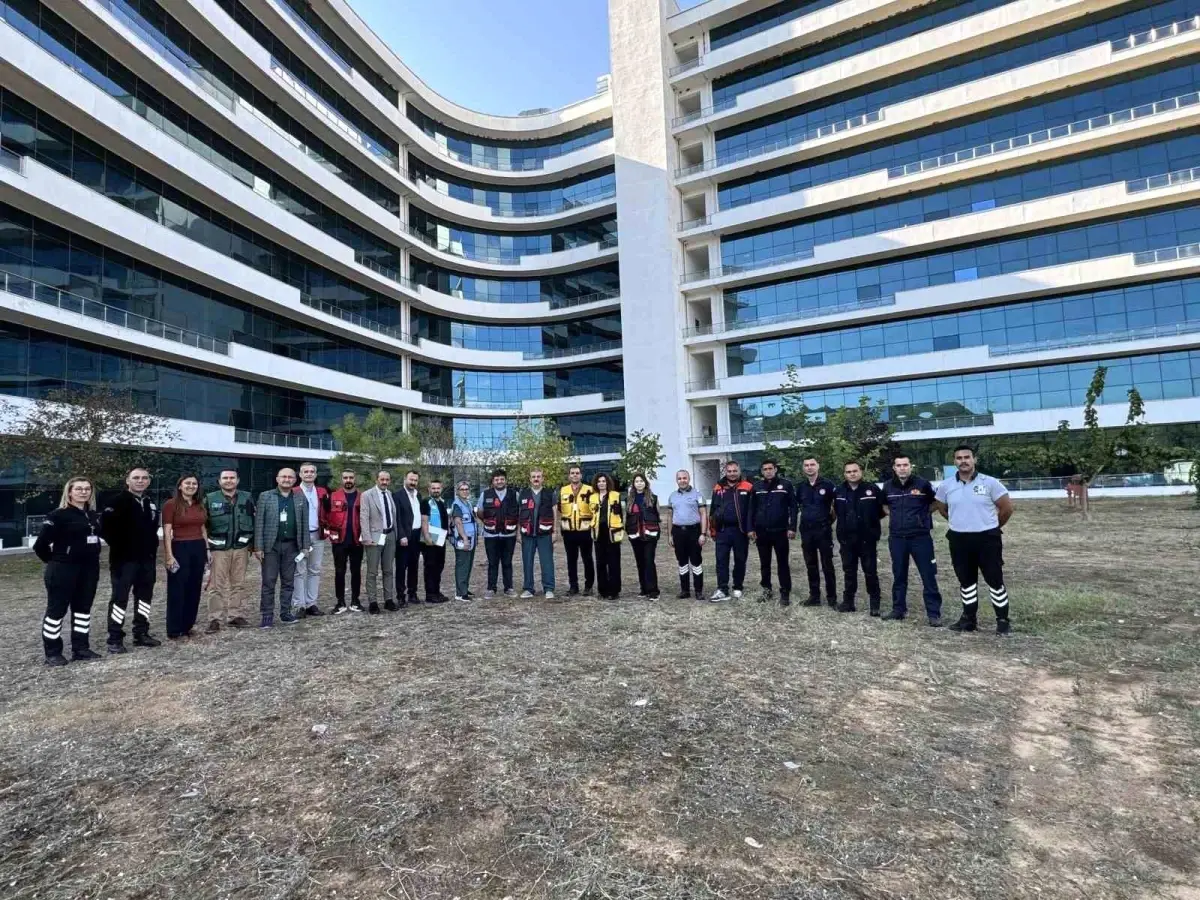 mugla egitim ve arastirma hastanesi afet tatbikatini basariyla tamamladi 2a7Su3L7