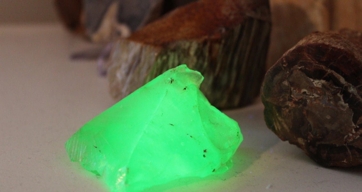 parakende uranyum almaya calisan 3 cinli gozaltina alindi VxyI1yRf.jpg