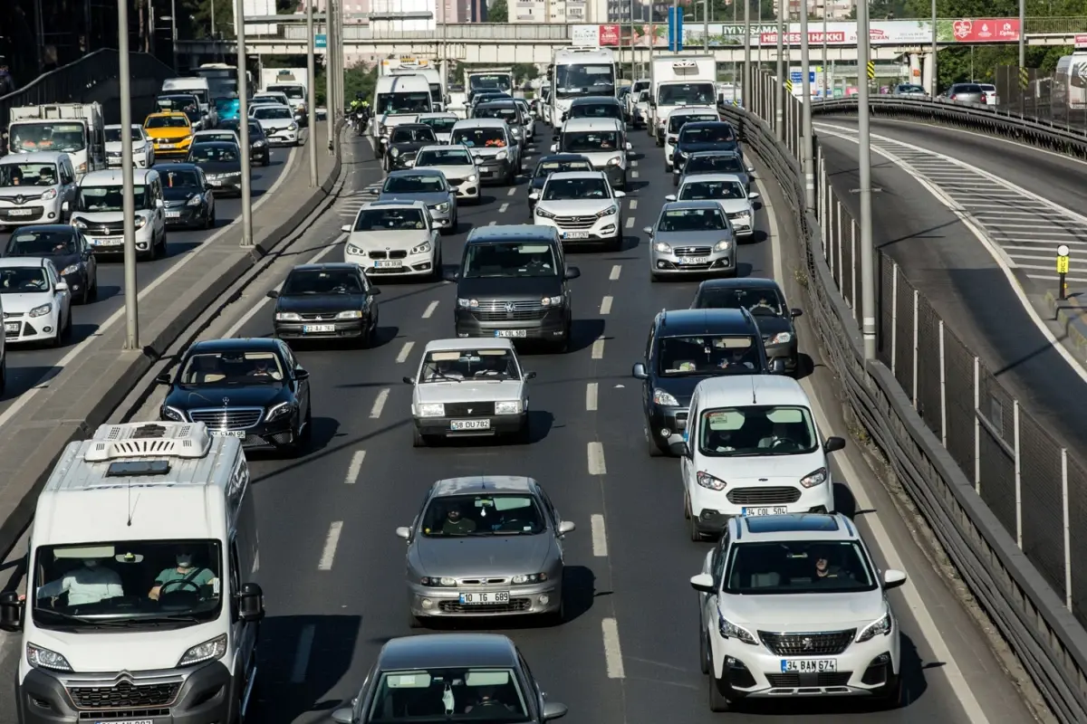 yeni trafik kanunu ile suruculere cezalar artiyor nPOg9i3Y.jpg