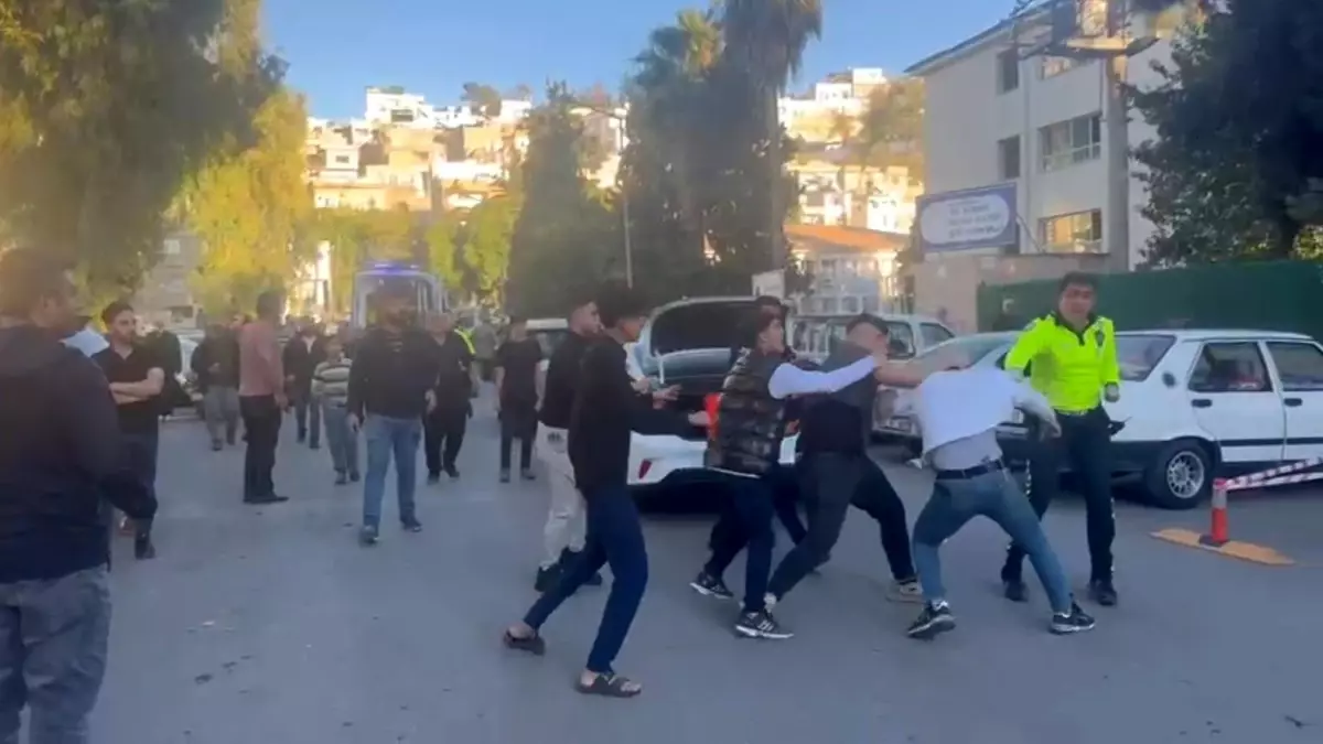 birecikte motosiklet kazasi sonrasi kavga cikti ke7xJSfK.jpg