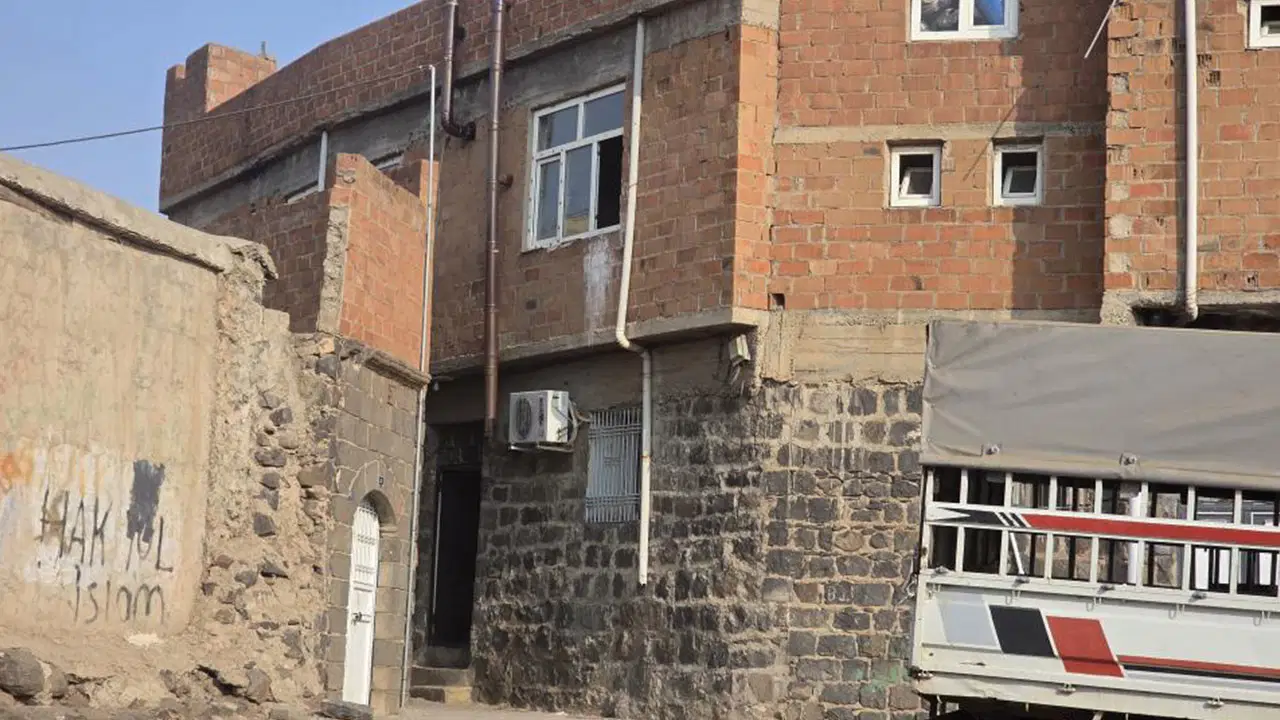 sanliurfada bir evde silahli catisma 1 kisi oldu 8 gozalti var Pch1bnye.jpg