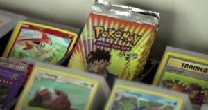 herkesin-dalga-gectigi-oyun-kartlariyla-dugun-masraflarini-odedi-ZWlt5FEO